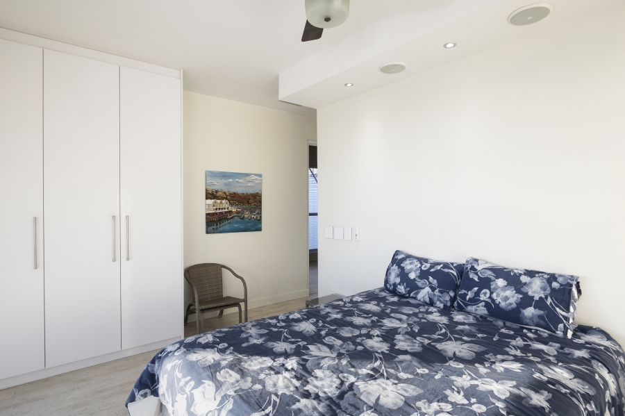 To Let 4 Bedroom Property for Rent in Harbour Island Western Cape